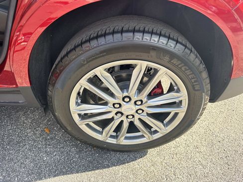 Used 2023 Cadillac XT5 Sportv w/ Technology Package image 11