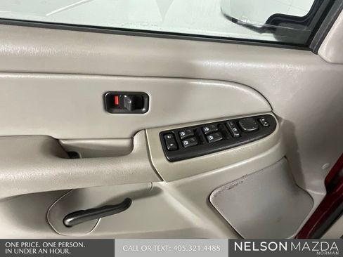 Used 2005 Chevrolet Avalanche LS w/ Onstar Plus Package AWD/4WD image 17
