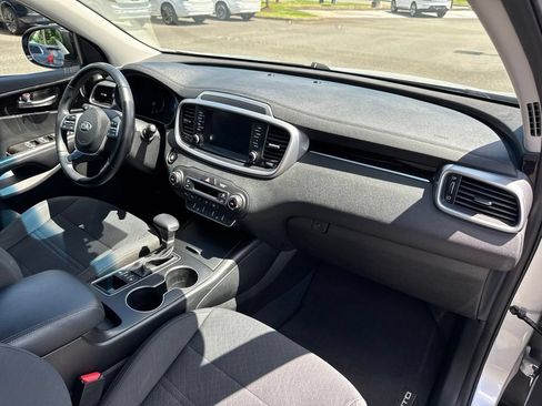 Used 2020 Kia Sorento S AWD/4WD image 19