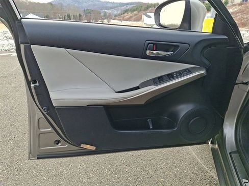 Used 2015 Lexus IS 250 AWD image 12