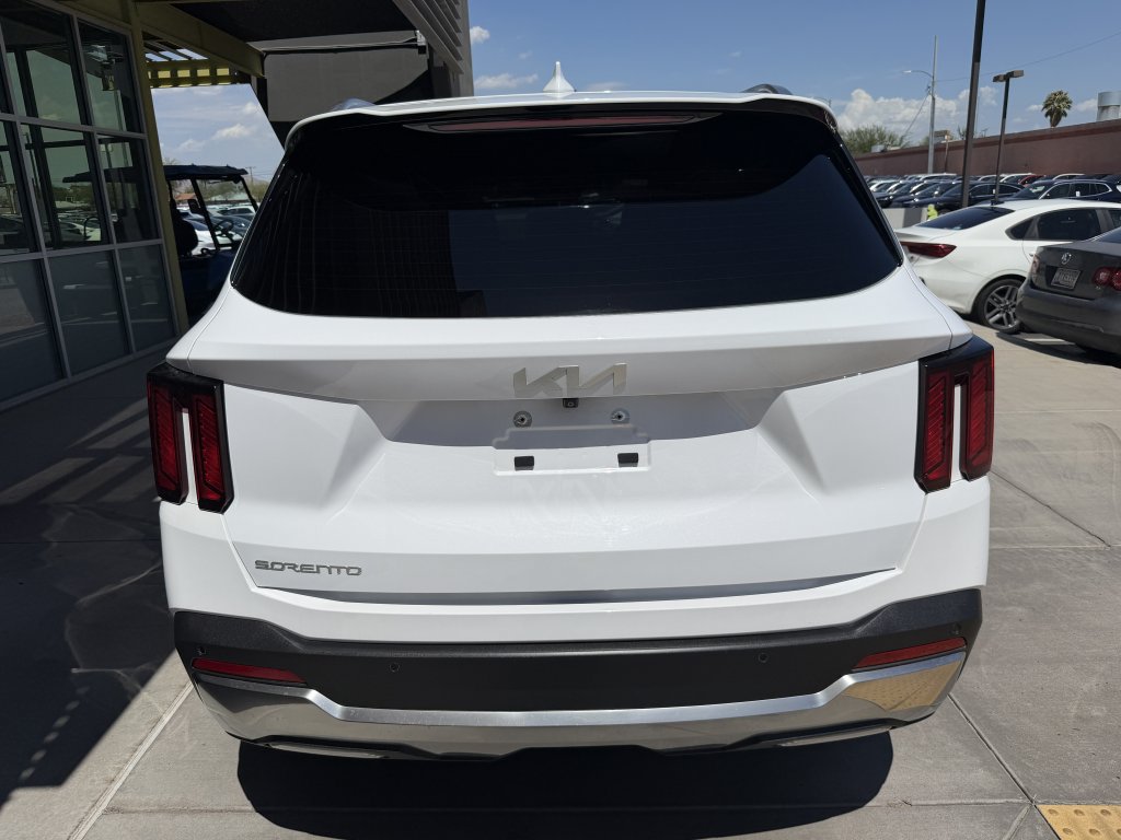 Used 2025 Kia Sorento S w/ Panoramic Sunroof Package FWD image 13