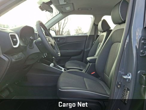 Used 2026 Hyundai Venue SEL image 15