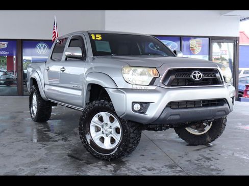 Used 2015 Toyota Tacoma PreRunner w/ TRD Off-Road Package RWD image 1