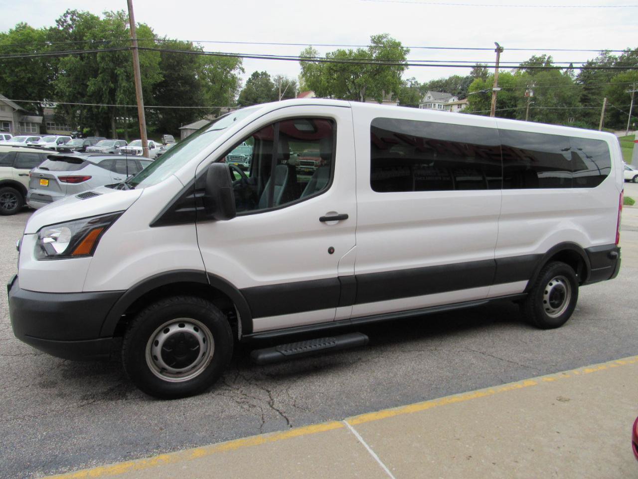 Used 2016 Ford Transit 350 XL RWD image 9
