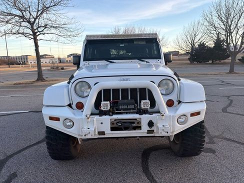 Used 2013 Jeep Wrangler Rubicon w/ PWR Convenience Group image 3