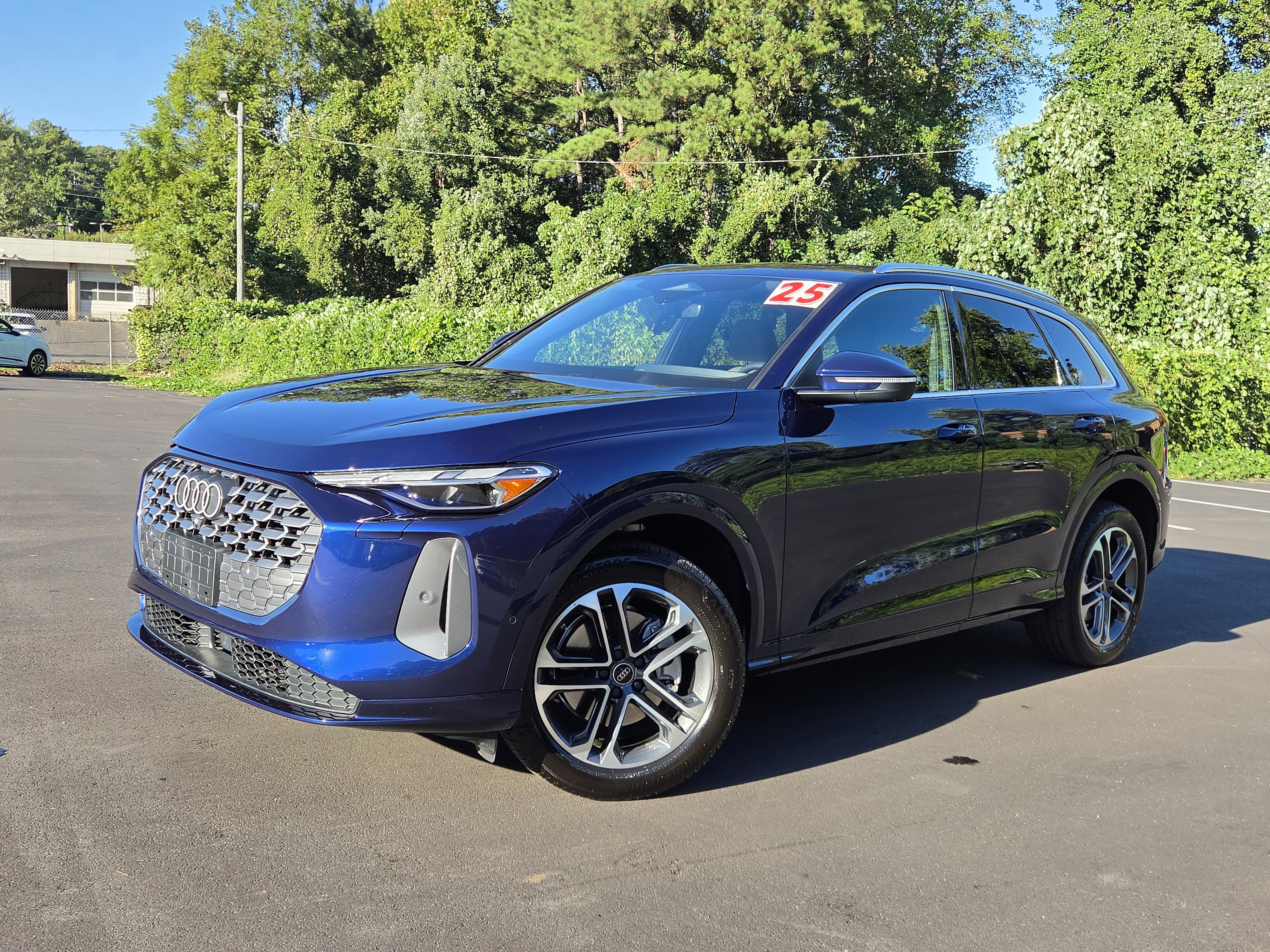 Used 2025 Audi Q5 Premium w/ Convenience Package AWD/4WD image 1