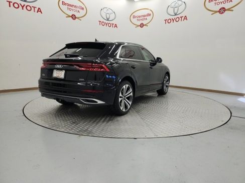Used 2019 Audi Q8 Prestige image 8