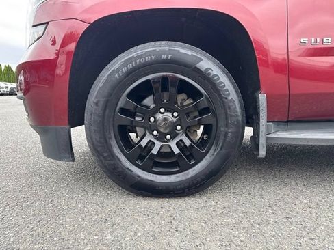 Used 2016 Chevrolet Suburban LT w/ Luxury Package AWD/4WD image 16