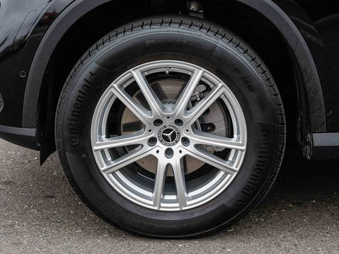 Certified 2025 Mercedes-Benz GLC 300 image 9