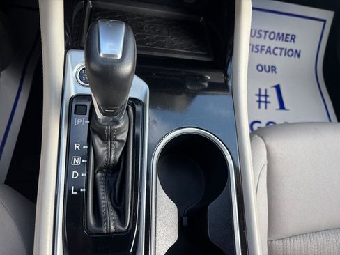 Used 2023 Nissan Altima 2.5 SV w/ SV Premium Package image 22