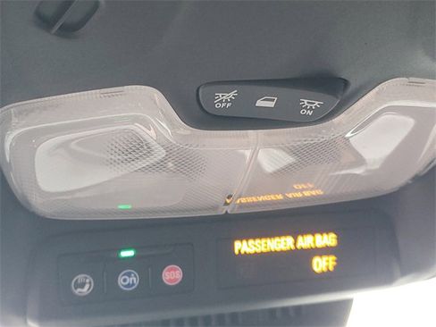 Used 2024 GMC Canyon AT4 w/ Canyon Safety Plus Package image 31