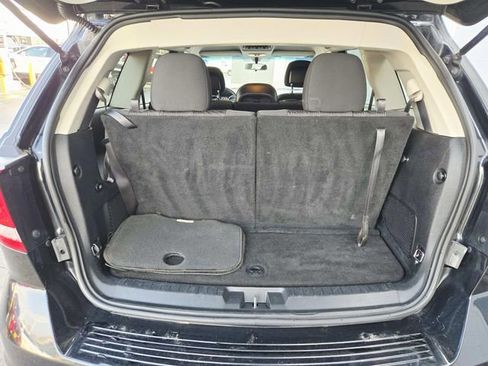Used 2014 Dodge Journey SXT w/ Flexible Seating Group image 11