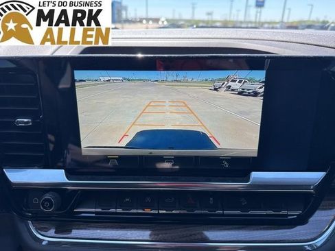 Used 2024 Chevrolet Silverado 1500 LT Trail Boss w/ Convenience Package II image 10