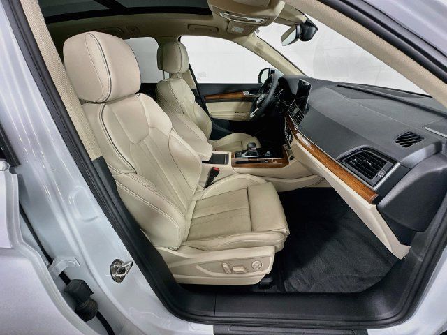 Used 2023 Audi Q5 2.0T Prestige w/ Prestige Package AWD/4WD image 30
