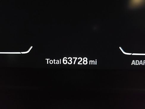 Used 2021 BMW M550i xDrive w/ Executive Package AWD/4WD image 25