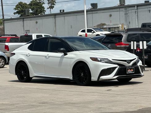Used 2021 Toyota Camry XSE w/ Navigation Package FWD image 8