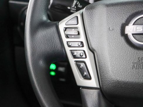 Used 2023 Nissan Titan SV image 14