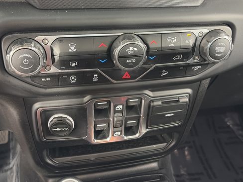 Used 2020 Jeep Wrangler Unlimited Sport AWD/4WD image 21