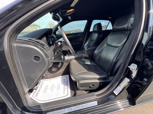 Used 2013 Chrysler 300 C RWD image 11