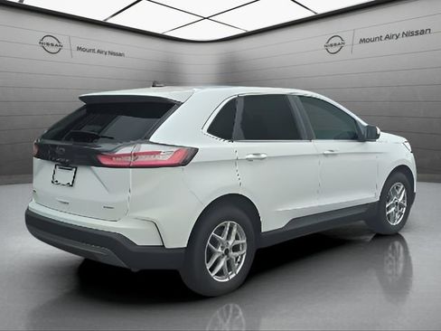 Used 2024 Ford Edge SEL AWD/4WD image 4