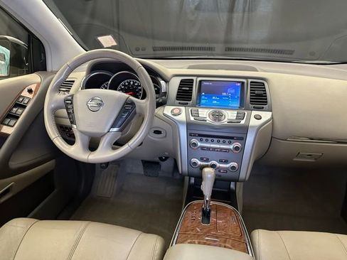 Used 2014 Nissan Murano LE w/ Platinum Edition Package AWD/4WD image 19