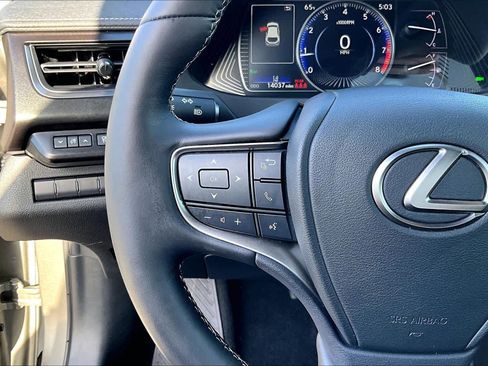 Used 2020 Lexus UX 200 w/ Premium Package image 22