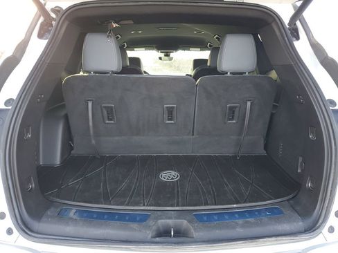 Used 2023 Buick Enclave Essence image 29