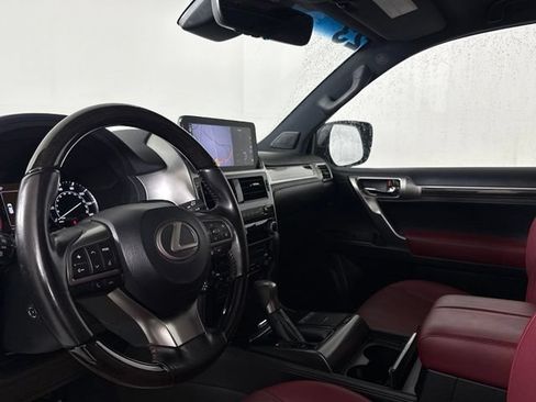 Certified 2023 Lexus GX 460 Premium w/ Premium Package AWD/4WD image 4