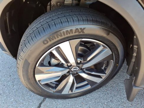 Certified 2023 Nissan Rogue Platinum w/ Platinum Premium Package AWD/4WD image 22