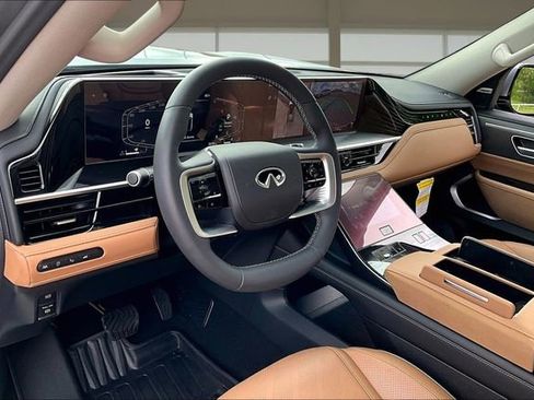 Used 2026 INFINITI QX80 Luxe w/ Cargo Package RWD image 14