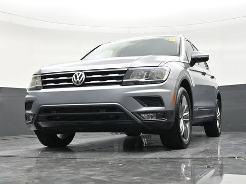 Used 2021 Volkswagen Tiguan SEL FWD image 27