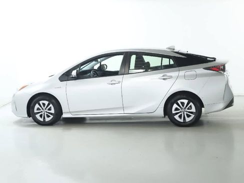 Certified 2018 Toyota Prius Two image 37
