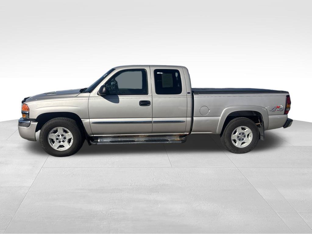 Used 2007 GMC Sierra 1500 SLE w/ Extended Cab Value Package AWD/4WD image 3