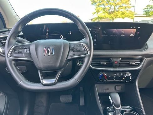 Used 2024 Buick Encore GX Sport Touring image 8