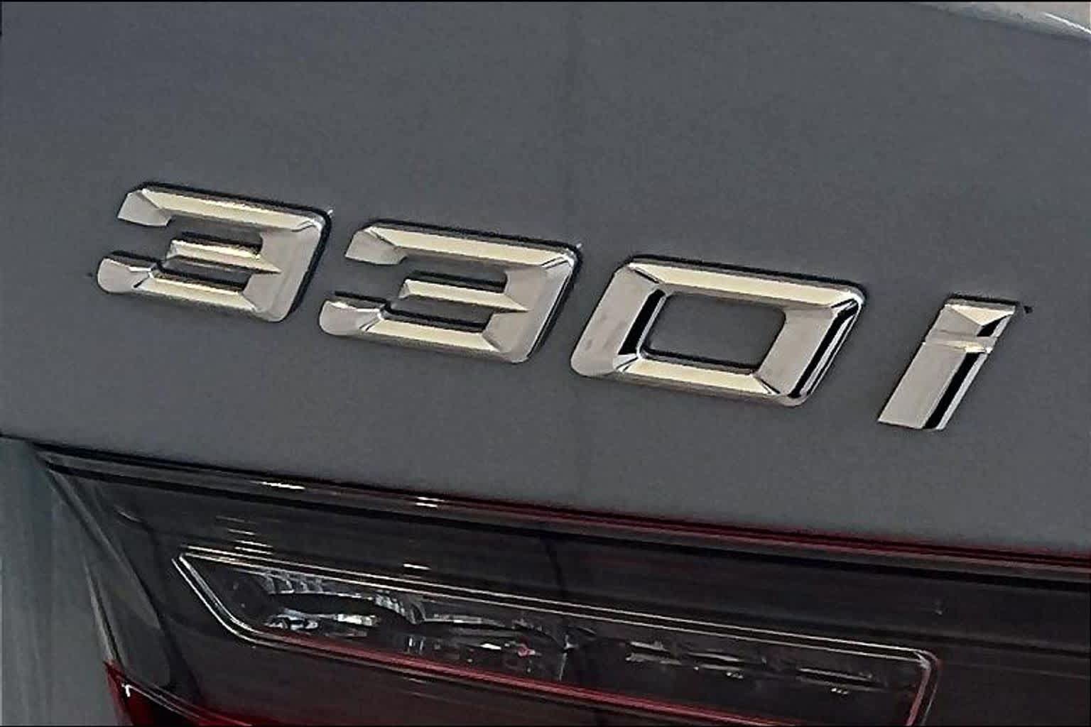 Used 2026 BMW 330i Sedan RWD image 9
