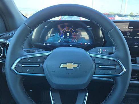 New 2026 Chevrolet Equinox LT w/ Convenience Package II image 21