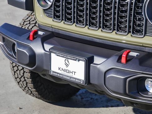 New 2025 Jeep Gladiator Rubicon w/ Convenience Group image 6
