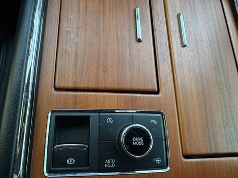 Used 2019 Lincoln Navigator Reserve w/ Cargo Package AWD/4WD image 22