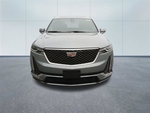 Used 2024 Cadillac XT6 Luxury w/ LPO, Floor Liner Package AWD/4WD image 5