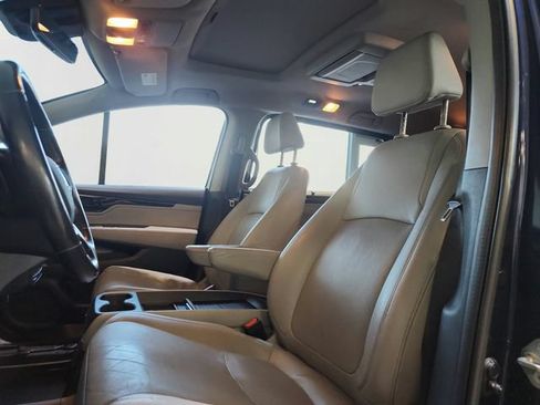 Used 2019 Honda Odyssey Elite image 12