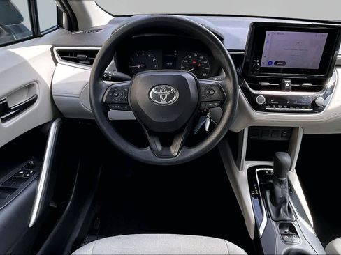 Used 2024 Toyota Corolla Cross L FWD image 6