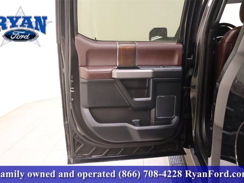 Used 2016 Ford F150 Platinum w/ Equipment Group 701A Luxury image 11