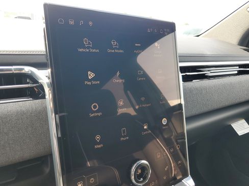 New 2026 GMC Sierra EV Elevation image 25