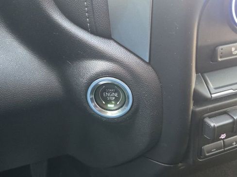 Used 2020 Chevrolet Silverado 1500 LT w/ All-Star Edition image 39