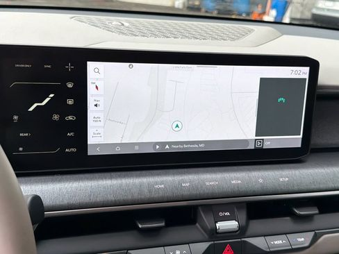Certified 2024 Kia EV9 Wind AWD/4WD image 29
