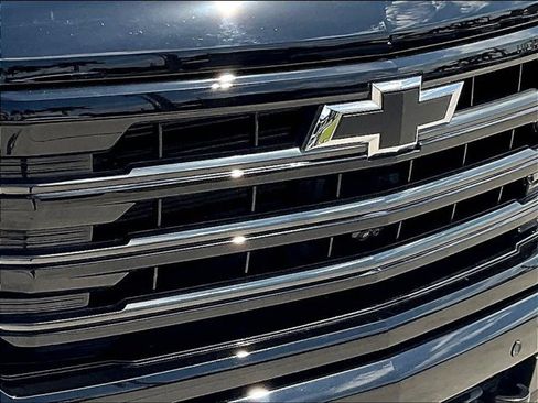 Used 2025 Chevrolet Silverado 1500 High Country w/ Midnight Edition RWD image 30