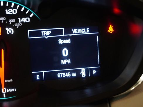 Used 2019 Chevrolet Trax LT w/ LT Convenience Package AWD/4WD image 4