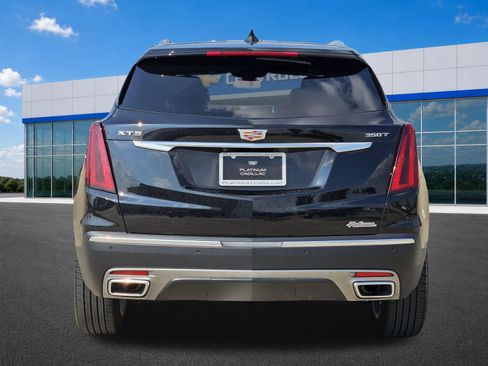 Used 2025 Cadillac XT5 Premium Luxury FWD image 8