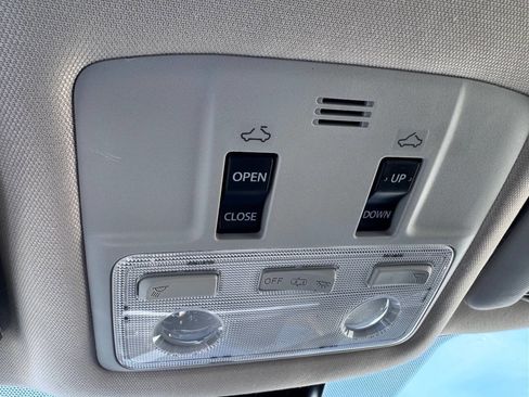 Used 2019 Toyota Corolla XSE image 26