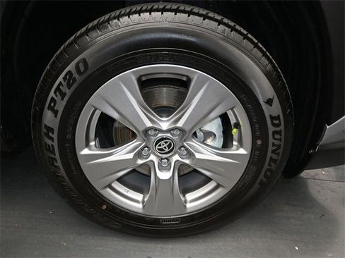 Used 2025 Toyota RAV4 LE image 17